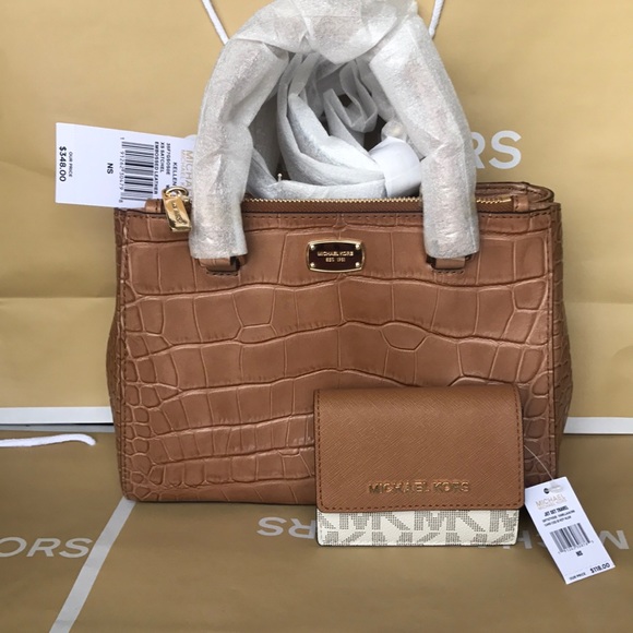 Michael Kors Handbags - 💕🌸mk Satchel set💕Kellen crossbody